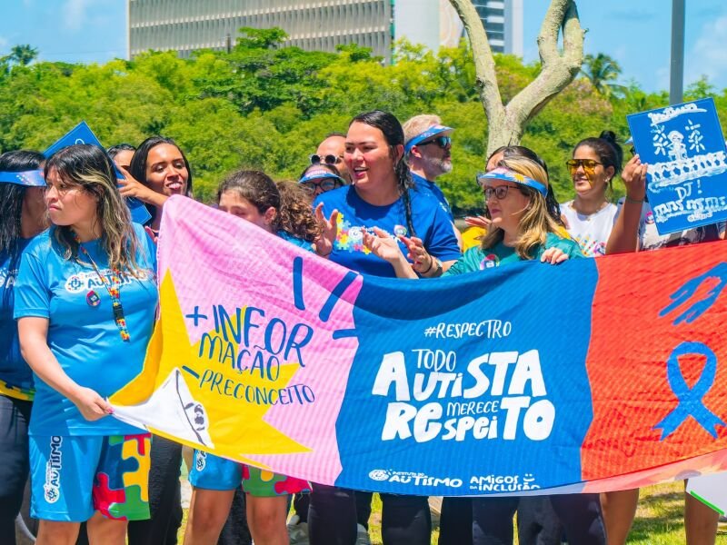 Ato de conscientização sobre autismo ocorre na Rua da Aurora nesta quinta-feira Rua da Aurora recebe ato de conscientização sobre o autismo nesta quinta-feira (2)