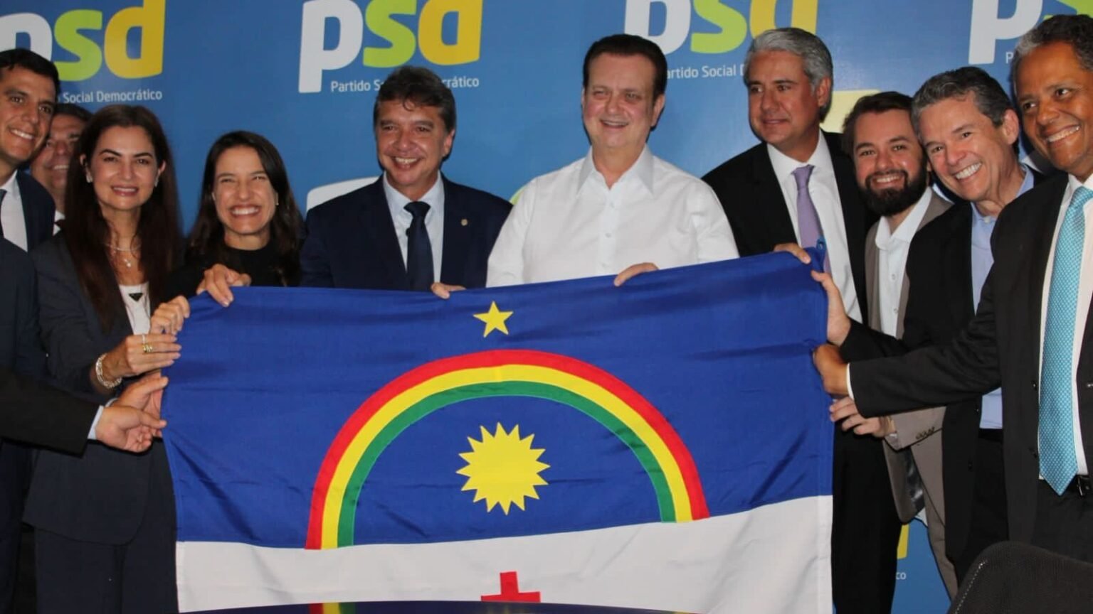Raquel Lyra e Kassab filiam Guilherme Uchoa Junior ao PSD, fortalecendo bancada pernambucana na Câmara Raquel Lyra e Kassab filiam Guilherme Uchoa Junior ao PSD, reforçando a bancada pernambucana do partido na Câmara