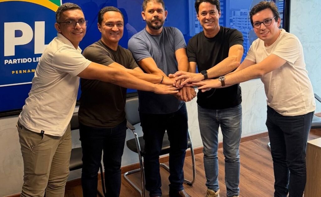 Ex-candidato a prefeito e PL de Surubim anunciam apoio a Raffiê para deputado estadual Ex-candidato a prefeito e grupo do PL de Surubim declara apoio a Raffiê para deputado estadual