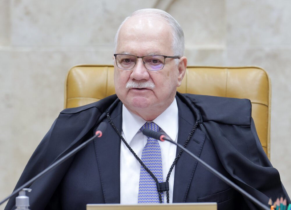 Fachin: Confiança é abalada quando juiz age como ‘agente político’ Sempre que juiz parecer atuar como ‘agente político’, perde-se confiança, diz Fachin