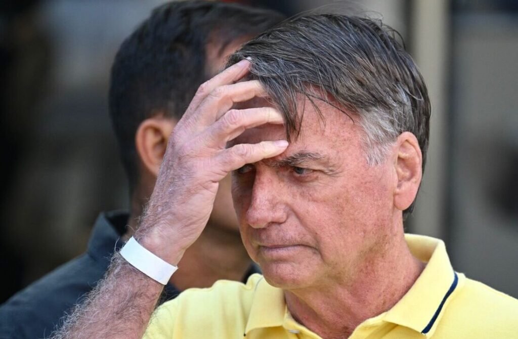 Ipsos-Ipec: 56% apoiam prisão domiciliar de Bolsonaro, 35% são contrários Ipsos-Ipec: 56% são favoráveis à prisão domiciliar de Bolsonaro; 35% discordam