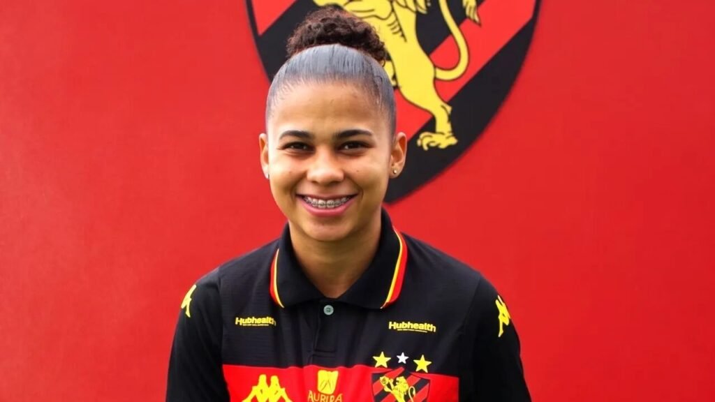 Isa Cabral é o novo reforço do Sport Clube do Recife Novo reforço no Sport: Isa Cabral é das Leoas!