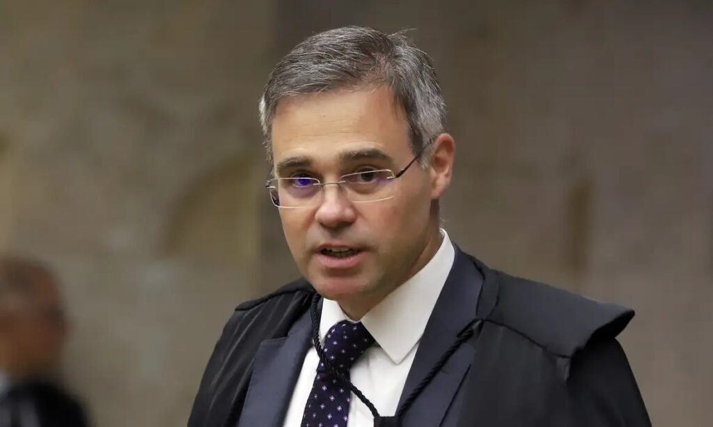 STF mantém prisão de ex-presidente do BRB com voto de Mendonça No STF, Mendonça vota para manter prisão de ex-presidente do BRB