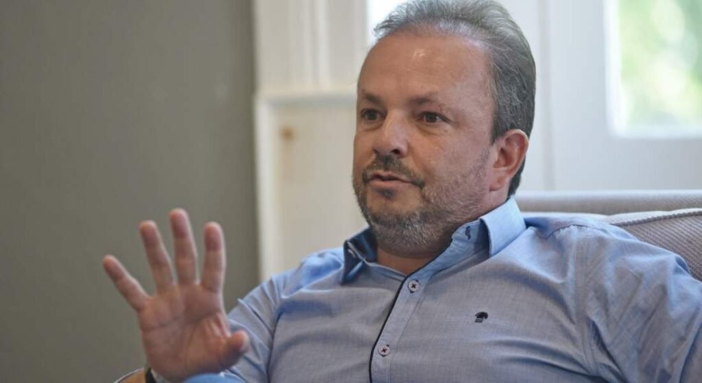 Prefeito de Salgueiro reconhece impactos negativos da suspensão de gastos na Transnordestina pelo TCU Prefeito de Salgueiro admite prejuízos com a decisão do TCU de suspender gastos na Transnordestina