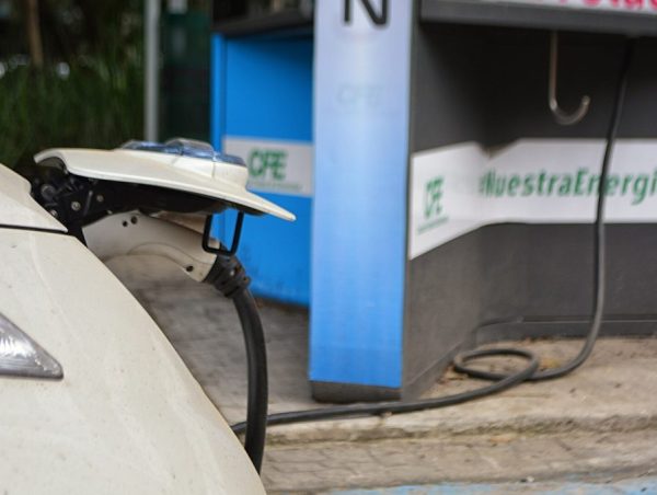 Estación de carga para autos eléctricos en la Ciudad de México